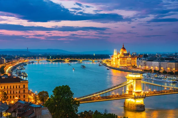 Panoramic view of Budapest by night — Stock Photo, Image