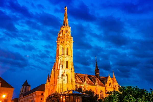 Igreja Matthias na colina do Castelo em Budapeste — Fotografia de Stock