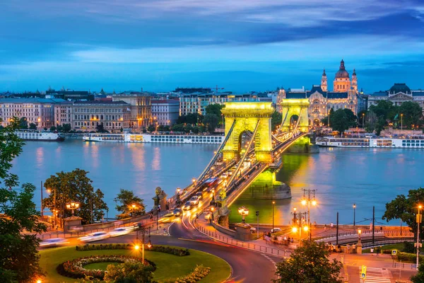 Panoramic view of Budapest after sunset — Stock Photo, Image