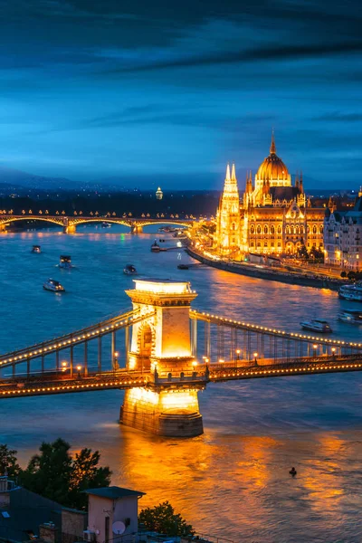 Vista de Budapeste à noite — Fotografia de Stock