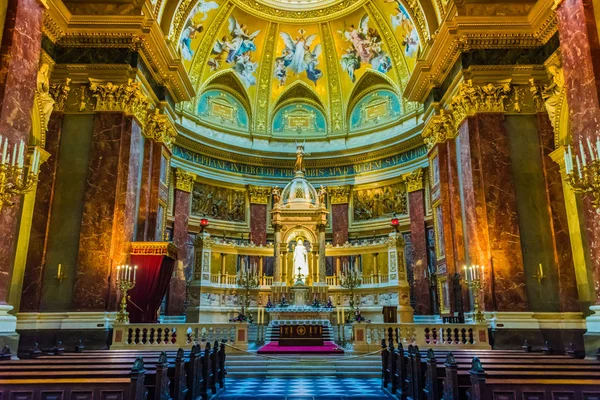 Binnenkant van st. stephen's Basiliek in Boedapest, Hongarije — Stockfoto