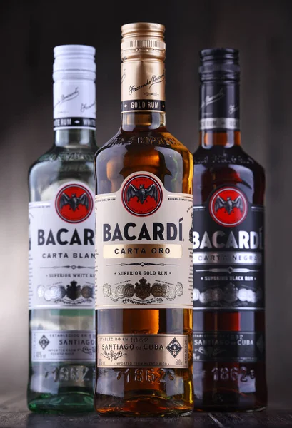 Flaschen Bacardi Rum — Stockfoto