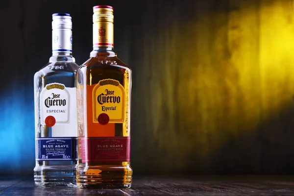 Bottiglie di tequila Jose Cuervo — Foto Stock