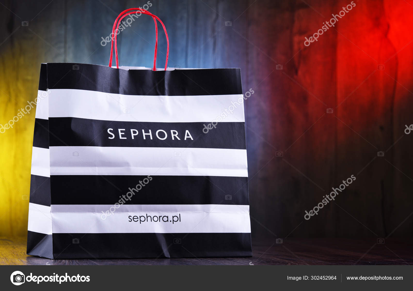 Original Sephora paper shopping bag – Stock Editorial Photo © monticello  #302452964