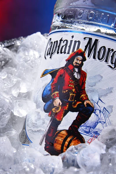 Bottle of Captain Morgan Rum in bucket with crushed ice — Stock Photo, Image