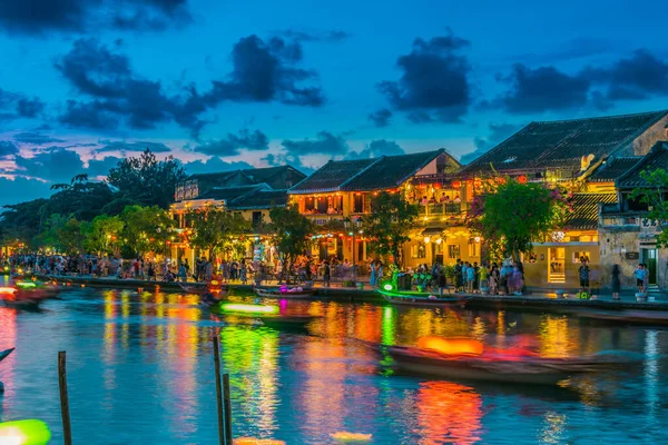 Arquitetura de Hoi An, Vietnã após o pôr do sol — Fotografia de Stock