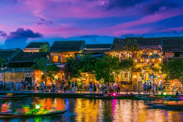 Arquitetura de Hoi An, Vietnã após o pôr do sol — Fotografia de Stock