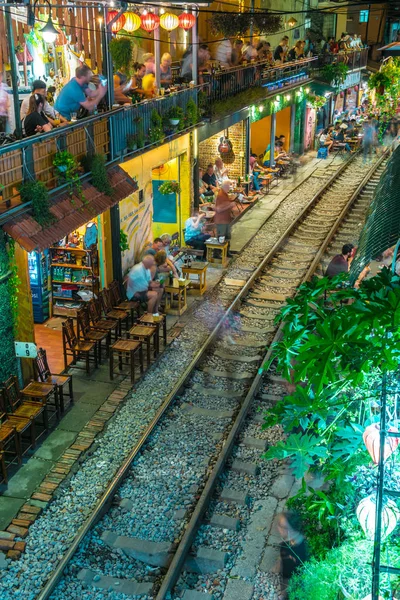 Famoso Train Street destino turístico popular em Hanói — Fotografia de Stock