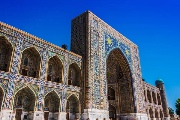 Registan, ett gammalt torg i Samarkand, Uzbekistan — Stockfoto