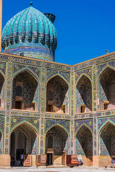 Registan, ett gammalt torg i Samarkand, Uzbekistan — Stockfoto