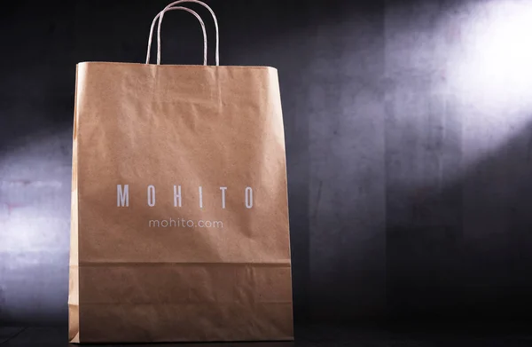 Poznan Pol Nov 2019 Shopping Bag Carta Mohito Catena Negozi — Foto Stock