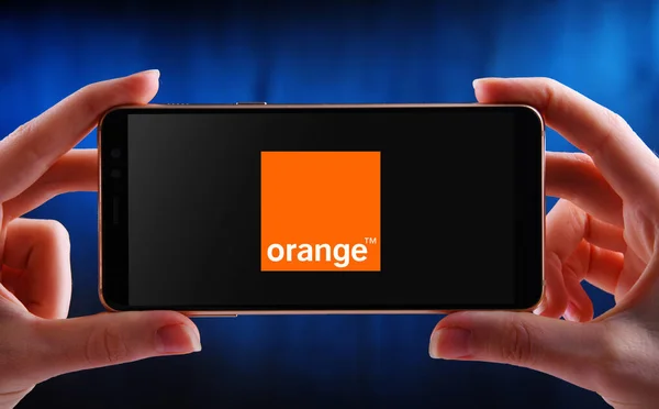 Poznan Pol Mayo 2020 Manos Con Logotipo Orange Anteriormente France — Foto de Stock