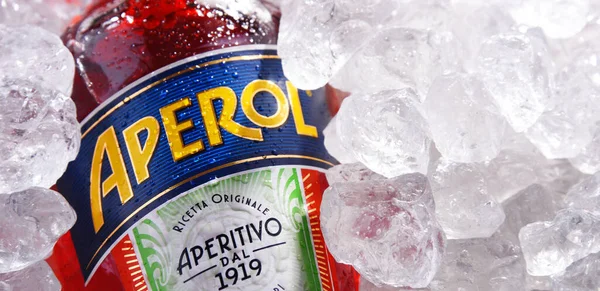 Poznan Pol May 2020 이탈리아 Aperol Gentian Rhubarb Cinchona 회사에서 — 스톡 사진