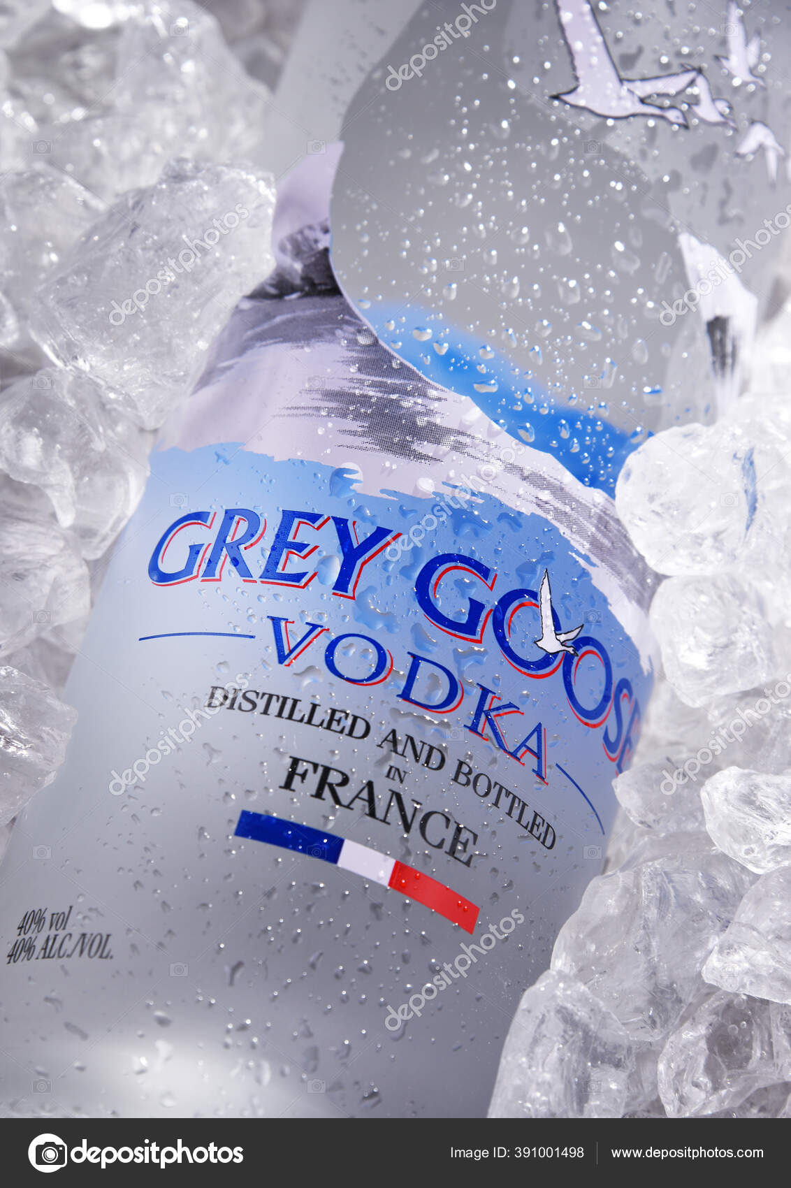 Poznan Pol Jul 2020 Bottle Grey Goose Brand French Vodka – Stock Editorial  Photo © monticello #391001498