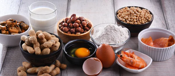 Yumurta, süt, soya, fıstık, fındık, balık, deniz ürünleri ve buğday unu gibi ortak gıda alerjisi olan bileşim