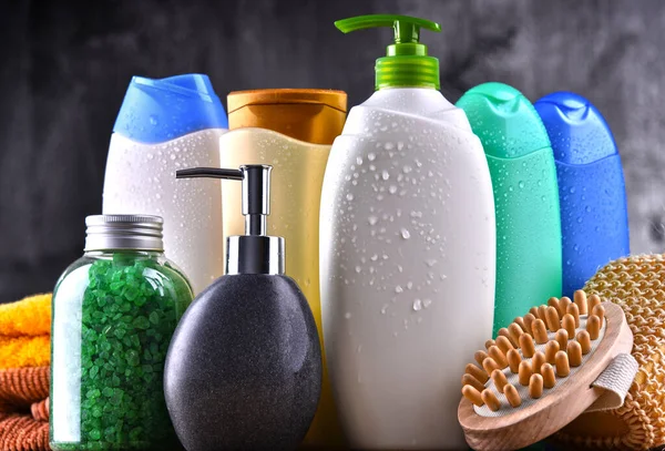 Bottiglie Plastica Cura Del Corpo Prodotti Bellezza — Foto Stock