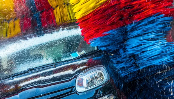 Coche Pasando Por Una Máquina Automática Lavado Coches —  Fotos de Stock