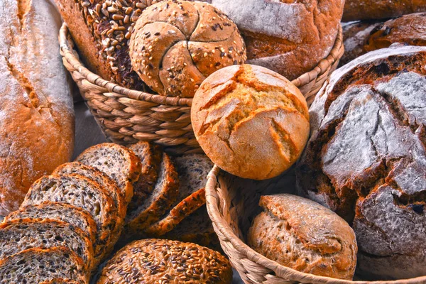 Composição Com Produtos Padaria Variados Cesta Vime — Fotografia de Stock