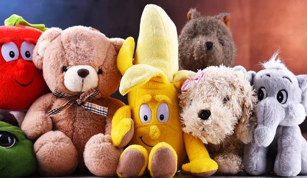 Groep Knuffeldieren Speelgoed Een Kinderkamer — Stockfoto