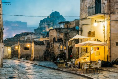 MATERA, İtalya - 7. SEP 2020: Matera, Basilicata, İtalya 'nın anıtsal mimarisi.