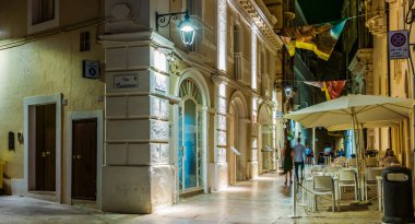 Monopoli, İtalya - 2. Sezon 2020: Monopoli 'nin eski şehri, Apulia, İtalya.