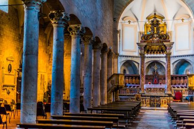 NARNI, İtalya - 9. SEP 2020: Narni, Umbria, İtalya 'daki Aziz Juvenal Katedrali