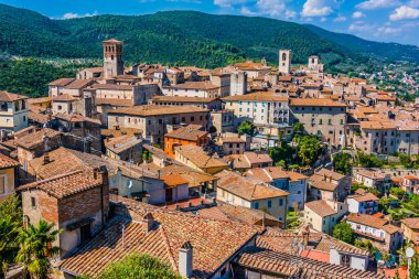 Narni manzarası, orta İtalya 'da eski bir tepe ve Umbria komünü.