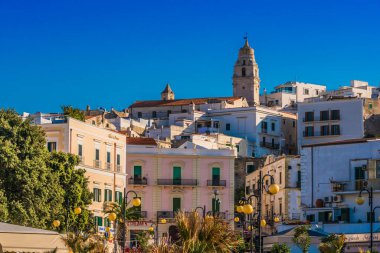 SEP 8, 2020: Adriyatik Denizi kıyısındaki Foggia, Apulia, İtalya 'da Vieste' nin görüntüsü
