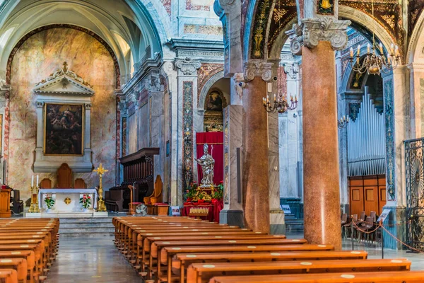 Ostuni イタリア 2020年9月3日 イタリア プーリア州オストゥーニ大聖堂の内部 — ストック写真