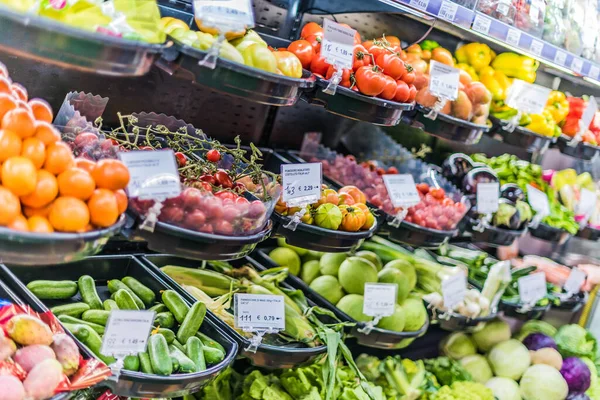 Hortalizas Frutas Frescas Puestas Venta Supermercado — Foto de Stock