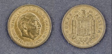 İspanya'dan bir pesetası yazı tura General Franco döneminde 1953 tarihli. Pesetası bir kez İspanya para ama 2001 ve 2002 yılları arasında Avrupa'da Euro tanıtımıyla eskimiş oldu.