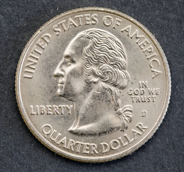 Amerykańskie Jedną Czwartą Monety Białym Tle George Washington Wolności — Zdjęcie stockowe