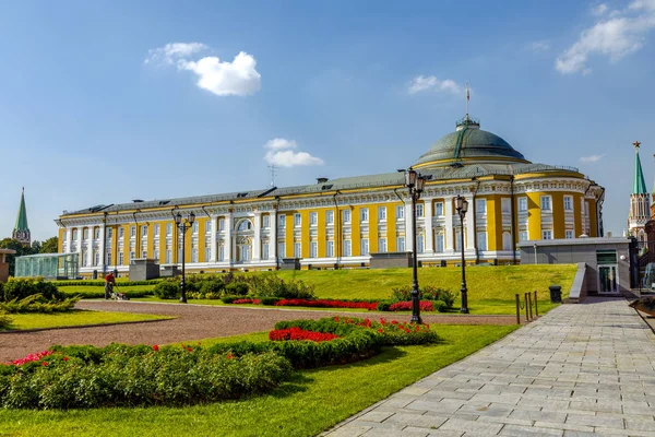 俄罗斯莫斯科 2018年9月15日 莫斯科克里姆林宫内部的景色 参议院的宫殿 克里姆林宫的墙 普京的住所 — 图库照片
