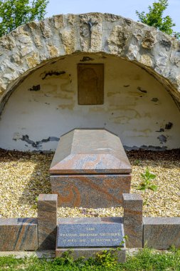 Berenger Sauniere Grave - Rennes le Chateau - France 