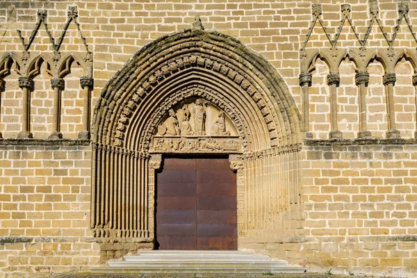 Igreja San Pedro Fortaleza Artajona Navarra Espanha Porch Detail — Fotografia de Stock