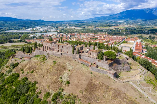 İspanya 'nın Girona Katalonya kentindeki Hostalric ortaçağ köyü.