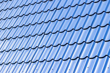 Mavi Metal Döşeme Çatı Çarşafları deseni. Tasarım için arkaplan ve doku olarak uygun.