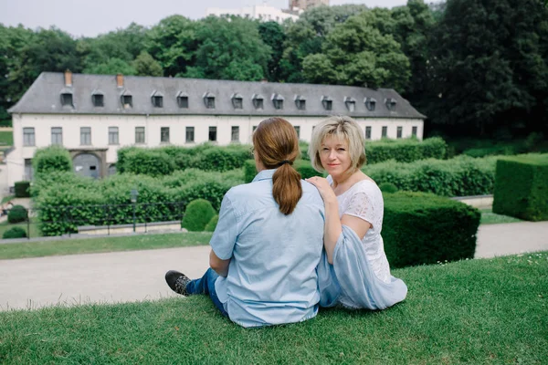 Seniorenpaar Park — Stockfoto