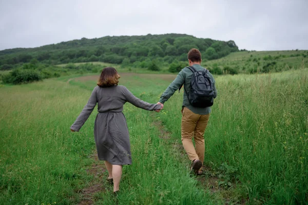 Man Woman Hand Hand Trodden Path Background Nature Couple Goes — Stock Photo, Image