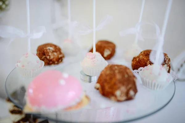 Läckra Varierade Desserter Vid Bröllopsbordet — Stockfoto