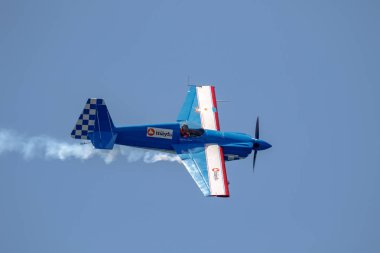 Motril, Granada, İspanya-Haziran 17: Uçak lazer Z-300, Jorge Macias katılan bir sergi 13 airshow üzerinde Motril üzerinde 17 Haziran 2018 yılında Motril, Granada, İspanya
