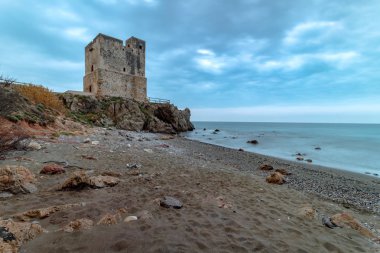 Torre la Sal - kule tuz, Casares, Malaga, İspanya'nın Beach
