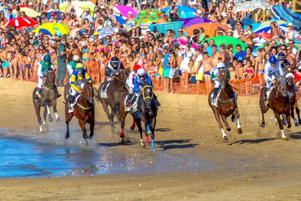 Sanlucar Barrameda Cadiz Espagne Août Les Cavaliers Non Identifiés Courent — Photo