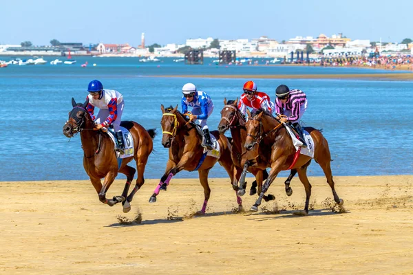 Sanlúcar Barrameda Cadiz Spanien Aug Oidentifierade Ryttare Tävla Första Hästar — Stockfoto