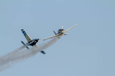 Torre Del Mar, Malaga, İspanya-Temmuz 30: Uçak Plus Ultra katılan bir sergi 1 airshow Torre del oluşumu üzerinde 30 Temmuz 2016 yılında Torre del Mar, Malaga, İspanya Mar