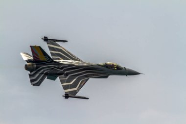 Torre Del Mar, Malaga, İspanya-Temmuz 31: Uçak F-16 Belçikalı yalnız görüntü katılan bir sergide Torre del 1 airshow üzerinde Mar 31 Temmuz 2016 yılında Torre del Mar, Malaga, İspanya