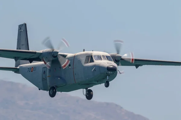 マール マラガ スペイン 航空機カーサ 212 参加の展覧会で第 回の航空ショーでのトッレ 2018 トッレ マール — ストック写真