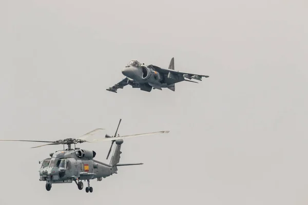 Motril Γρανάδα Ισπανία Ιουν Αεροσκάφη Harrier Συν Και Ελικόπτερο Seahawk — Φωτογραφία Αρχείου