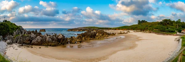 Toro Beach, Llanes, Asturien, Spanien — Stockfoto