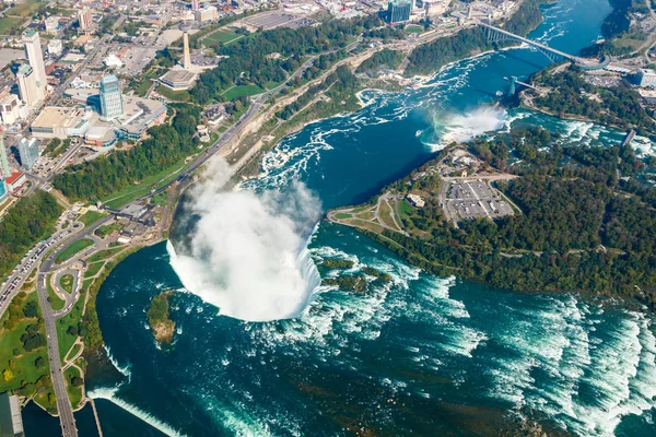 Fantásticas vistas aéreas de las Cataratas del Niágara, Ontario, Canadá — Foto de Stock